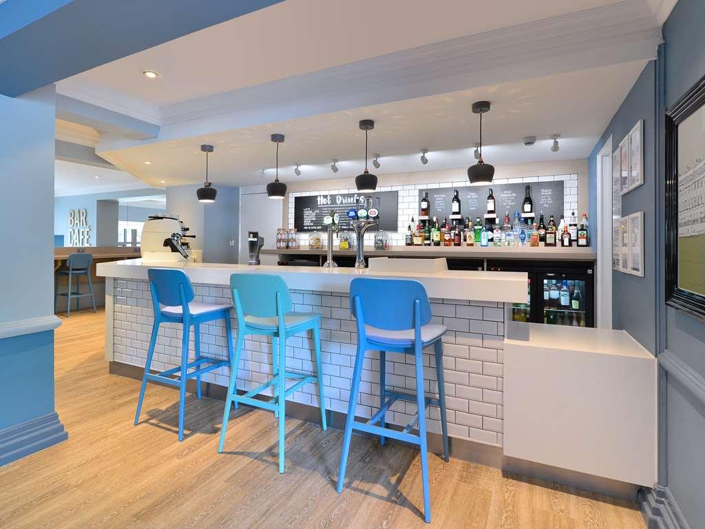 Travelodge Bath Waterside Εστιατόριο φωτογραφία
