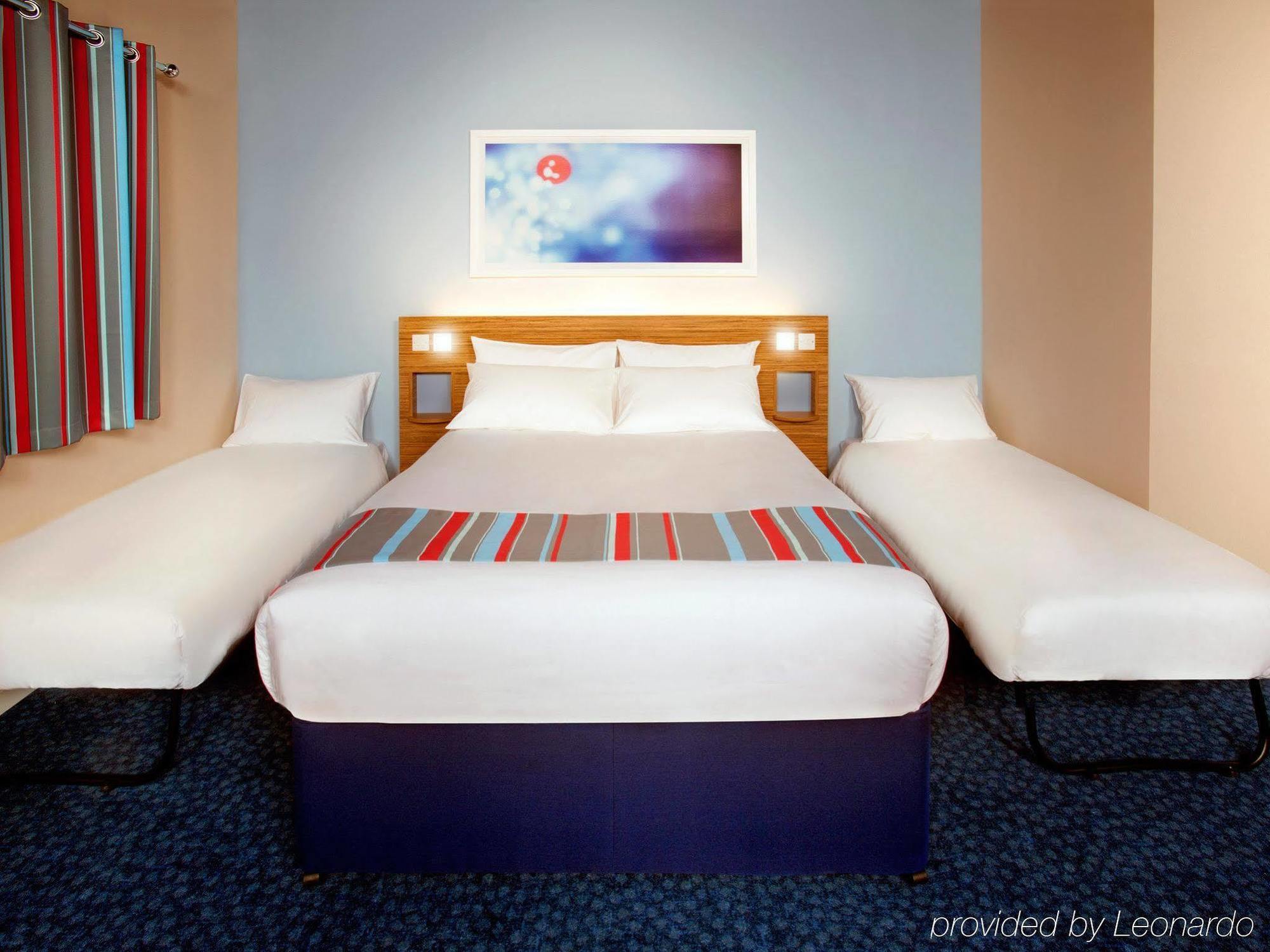 Travelodge Bath Waterside Εξωτερικό φωτογραφία