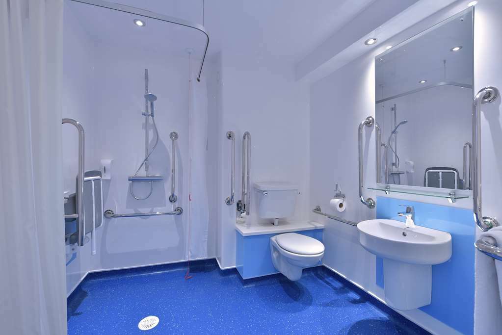 Travelodge Bath Waterside Δωμάτιο φωτογραφία