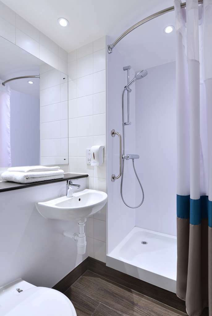 Travelodge Bath Waterside Δωμάτιο φωτογραφία